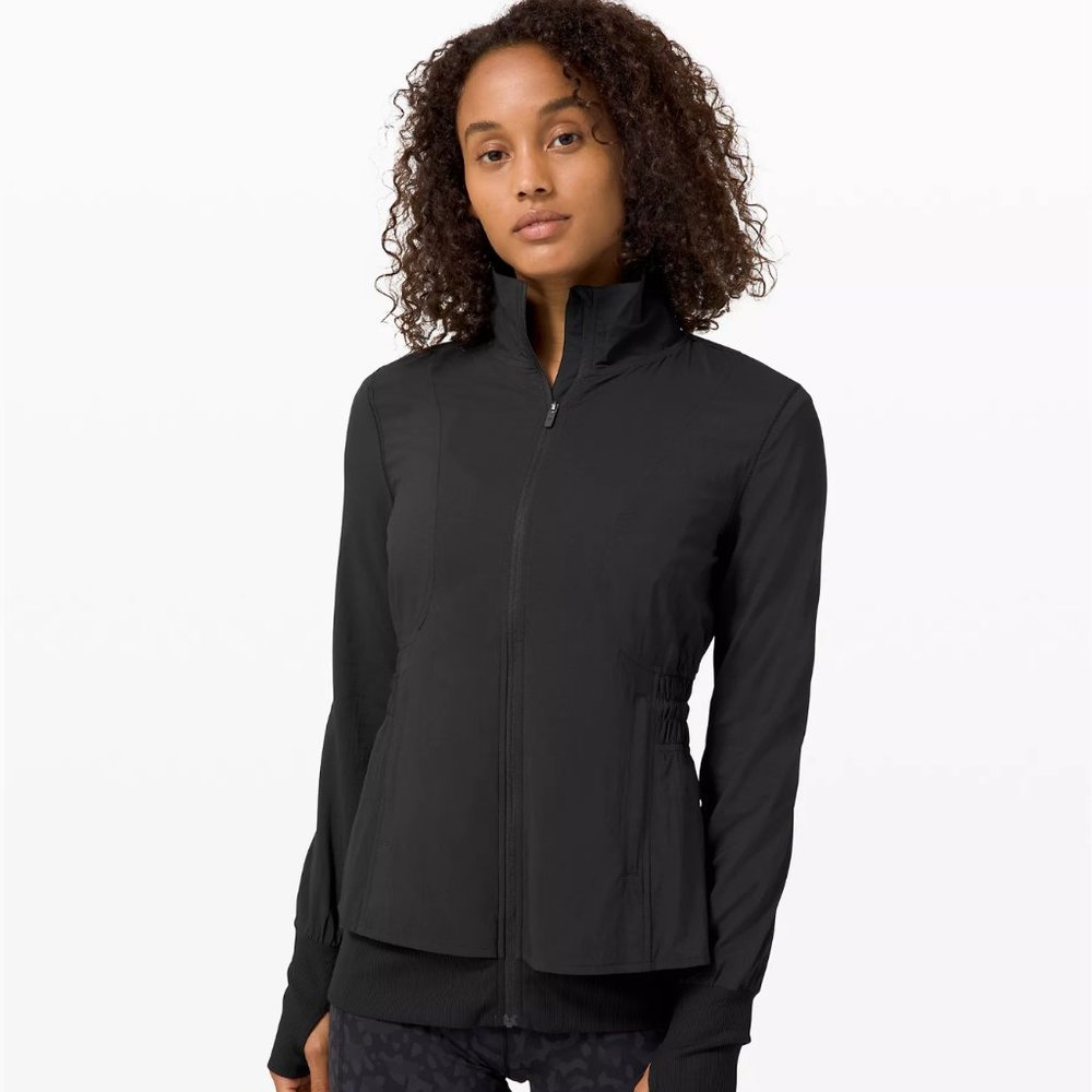 lululemon Women's on the Move Classic Fit Sights Seen Jacket - Black